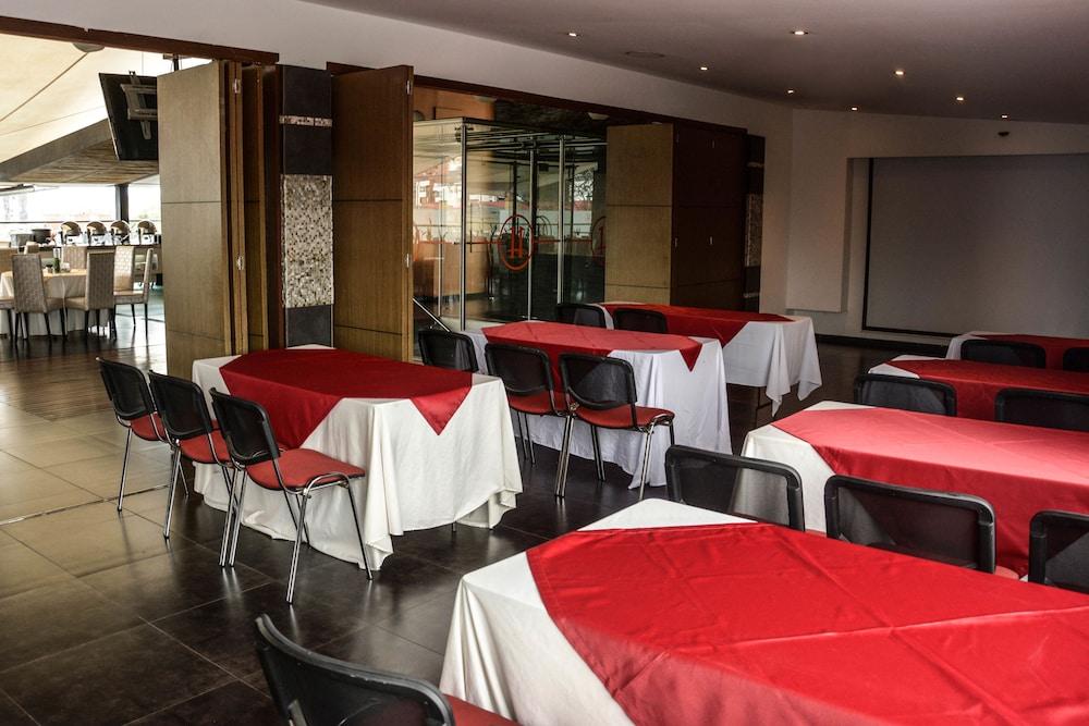 Zi One Luxury Hotel Перейра Экстерьер фото